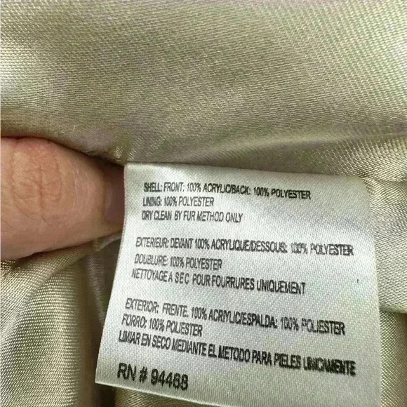 Vintage Liz Claiborne Cream Faux Fur Boho Chic Hippie Coat, size Small - Picture 9 of 9